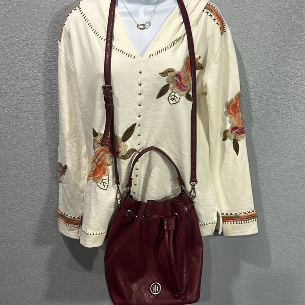 Tommy Hilfiger bucket bag